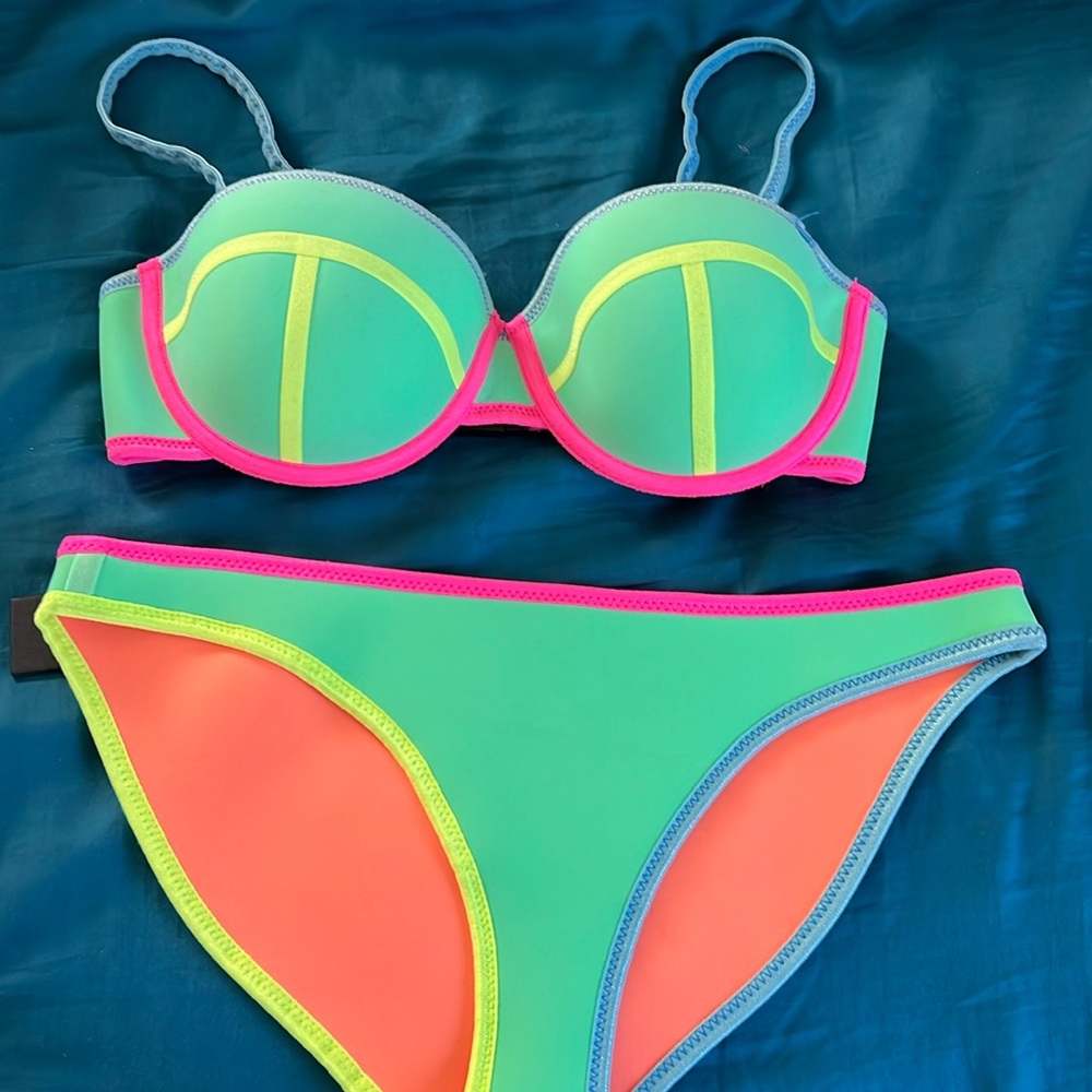 Triangle bikini